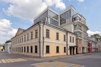 Нежилое помещение,  пл. 391,1 кв. м., кадастровый номер: 77:01:0001029:4076, расположенное на первом этаже многоквартирного дома по адресу: г. Москва, вн. тер. г. м.о. Басманный, Лялин переулок, д. 19, корп. 1, пом. 5/1.
